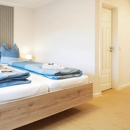 Zum Reussischen Hof Hotel *